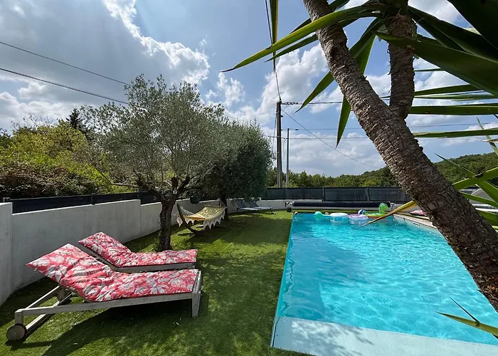 Maison Avec Piscine 度假居